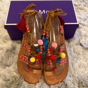 Brand New TOP Moda lace up sandals sz 7.5